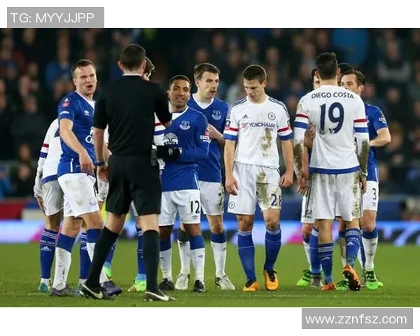 切尔西在足总杯中以6-2大胜那不勒斯争议判罚引发全场热议