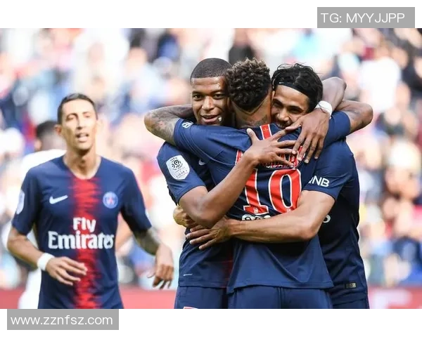 欧冠激战：多特蒙德狂胜巴黎圣日耳曼5-1补时进球点燃全场激情
