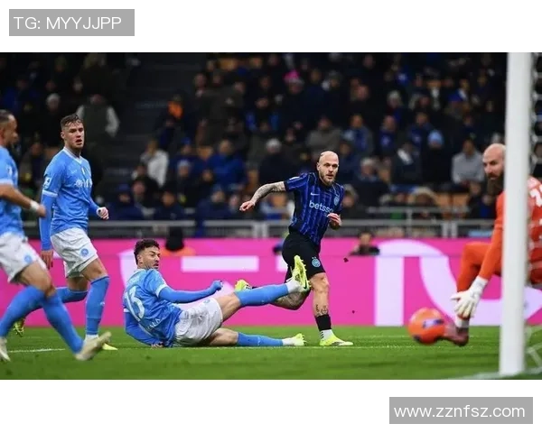 足总杯激战波尔图与那不勒斯互交白卷红牌事件引发全场热议