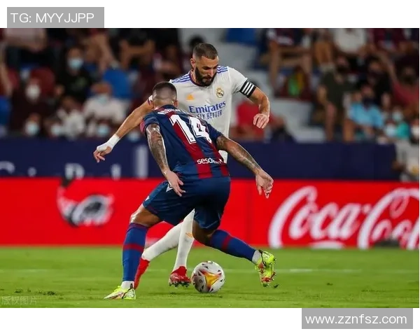 西甲焦点战：拜仁强势3-0战胜皇马精彩集锦回顾引发全场沸腾